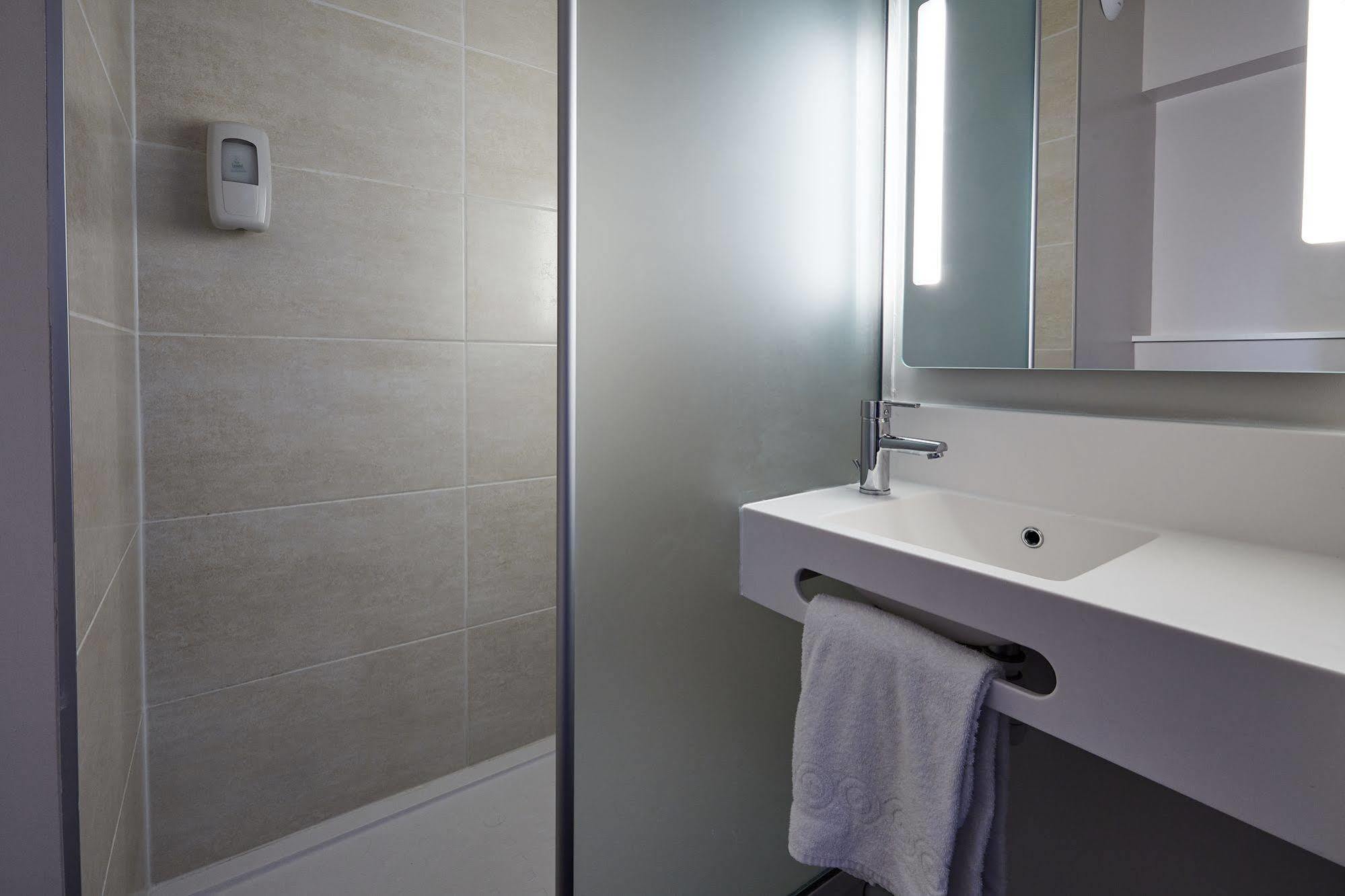 B&B Hotel Cherbourg Εξωτερικό φωτογραφία